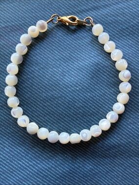 Mother of Pearl Cream Beaded Bracelet with Gold Clasp